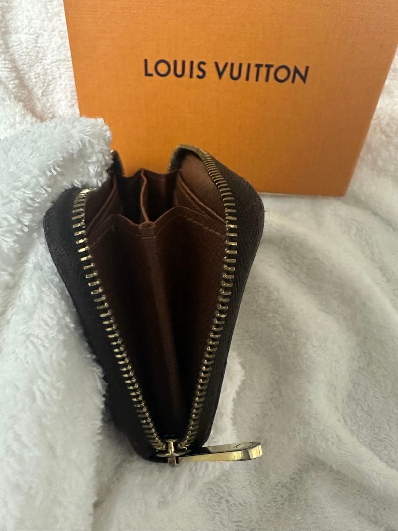 Louis Vuitton ジッピーケース　モノグラム　　　早い物勝ち⭐︎