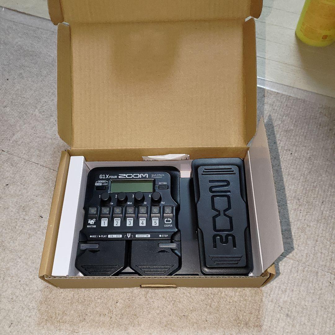 ZOOM G1X FOUR マルチエフェクター(ACアダプター無し)