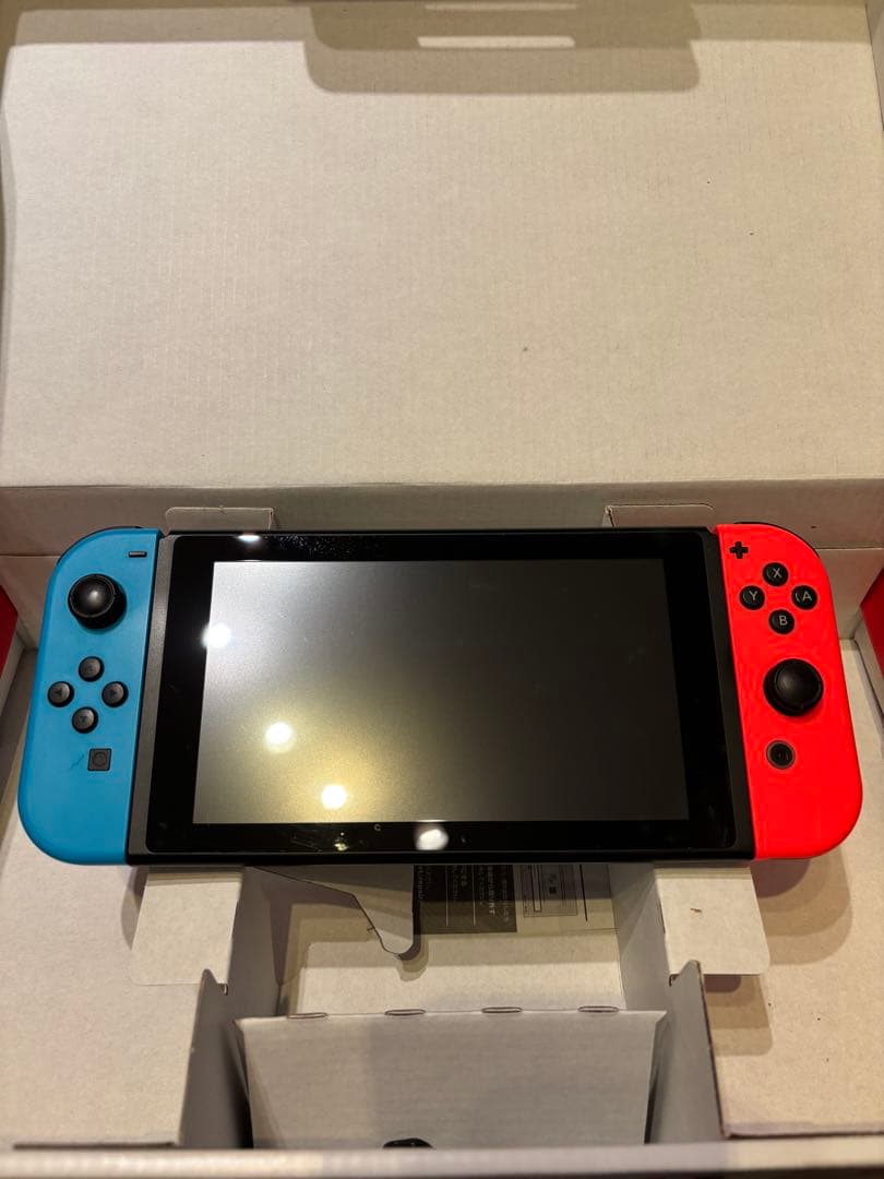Nintendo Switch 本体　ネオン