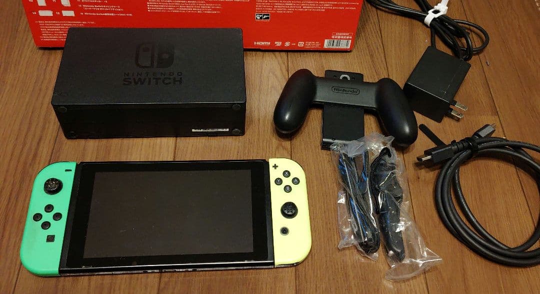 お年玉価格　Nintendo Switch ＋スーパーマリオオデッセイの箱入り