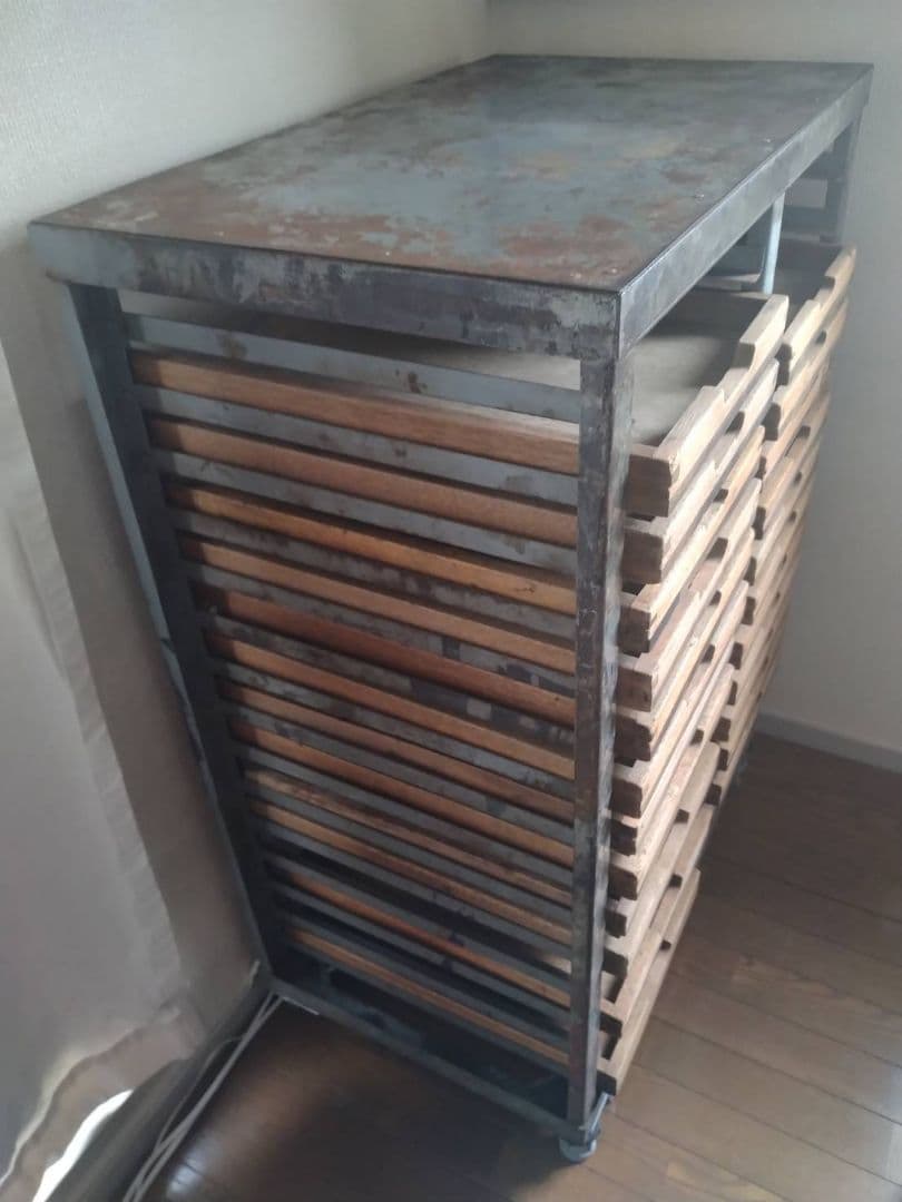 送料込♪ 木製トレイ付きキャビネットD&DEPARTMENT