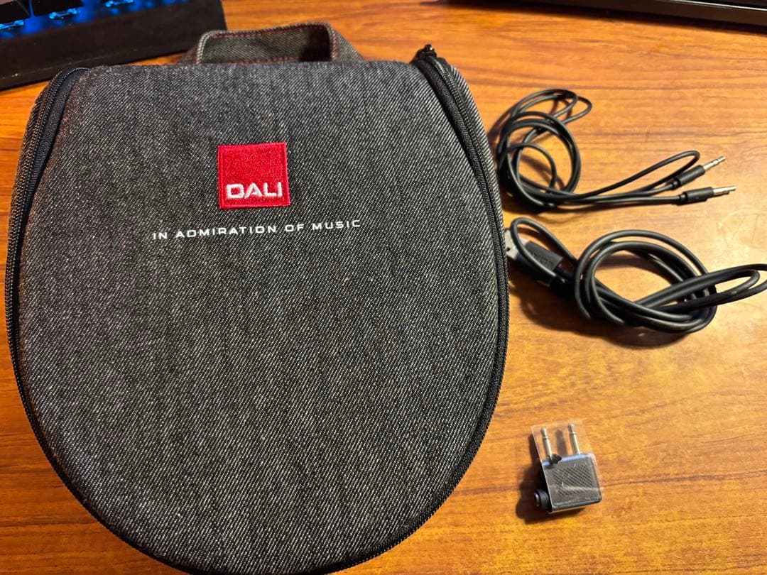 DALI ヘッドホン　io6