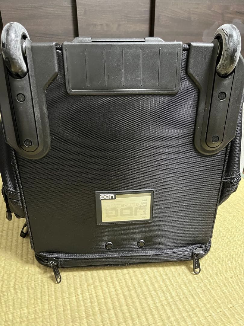 UDGレコードバッグ　UltimateSlingBagTrolleyDeLuxe