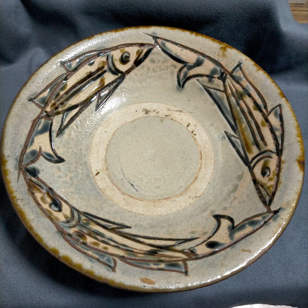 琉球陶器 金城次郎 魚紋絵皿 人間国宝