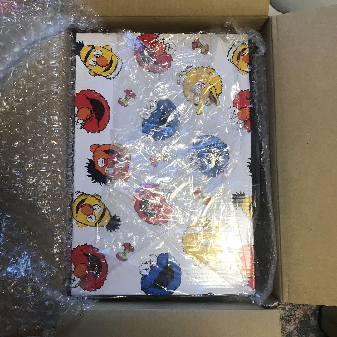 kaws セサミストリート　ぬいぐるみ