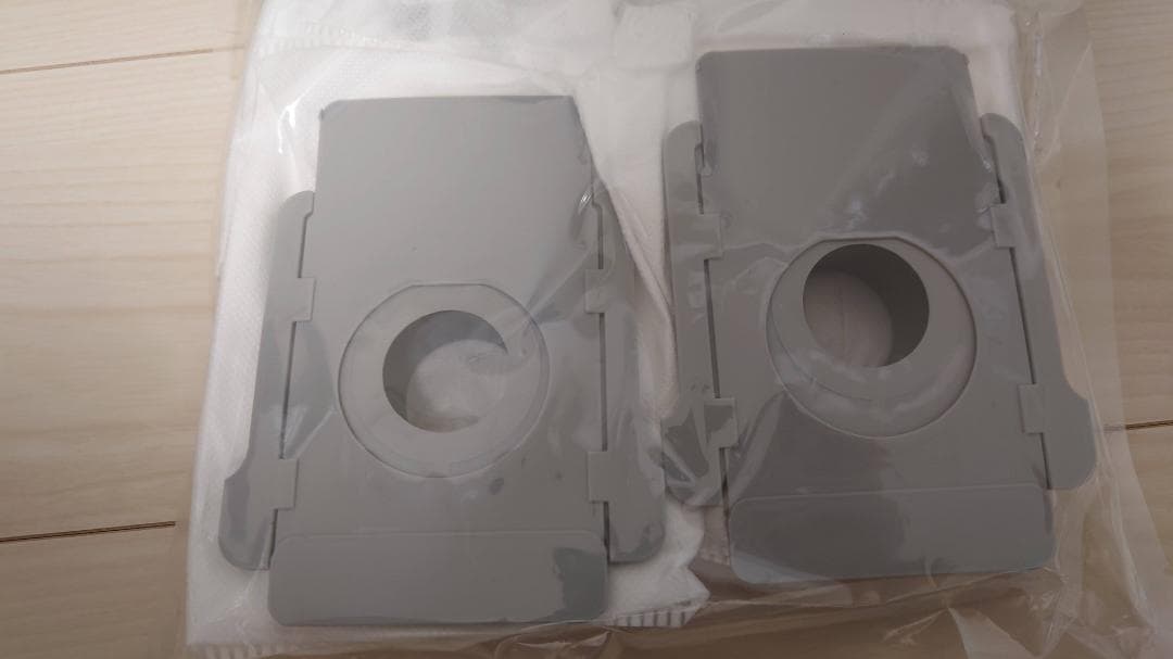 【中古】iRobot ルンバ i3+ ロボット掃除機 替えパック＆フィルター付