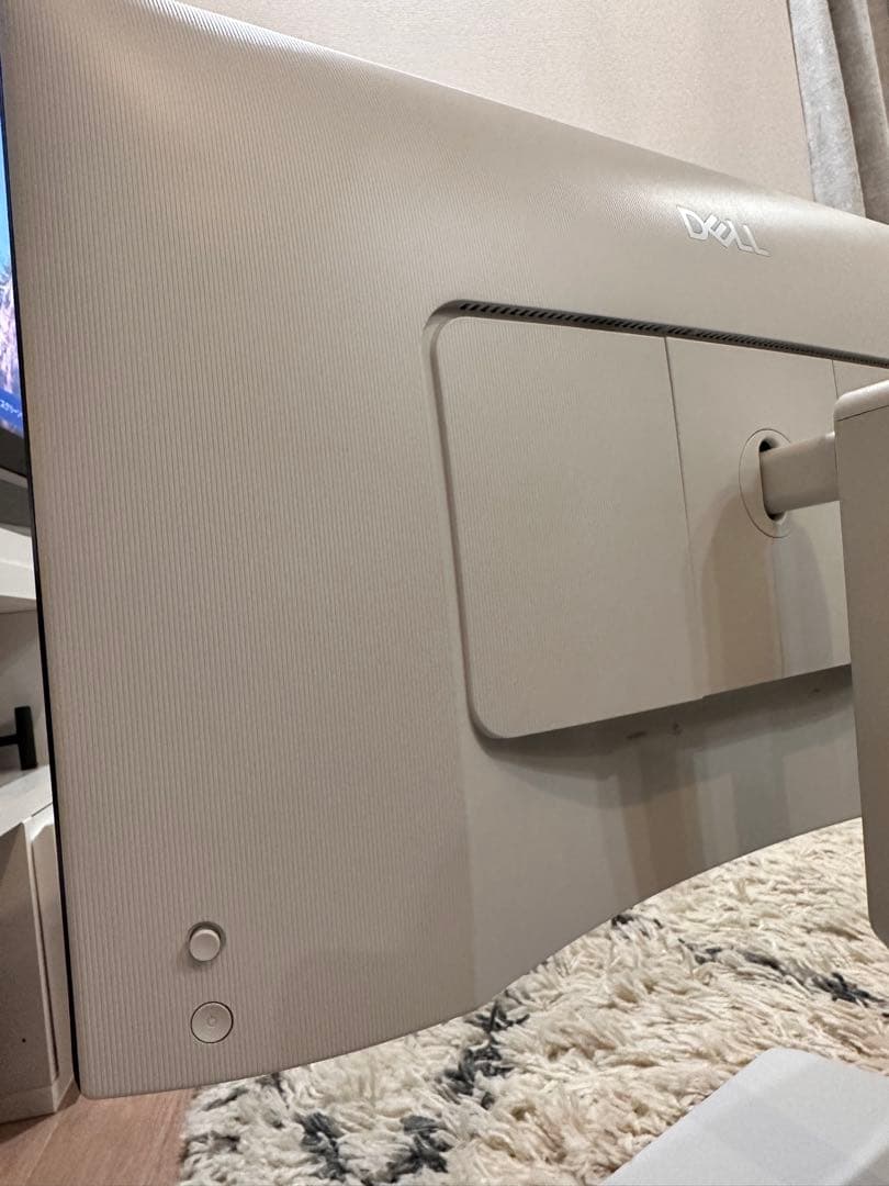 Dell 27 Plus 4K USB-C Monitor 本体