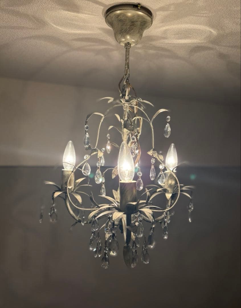 Laura Ashley ローラアシュレイ シャンデリア 3灯