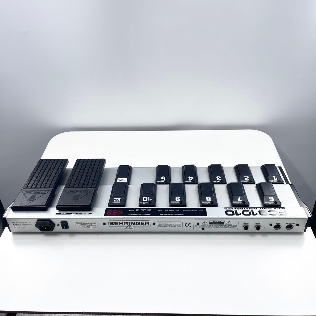 BEHRINGER FCB1010 MIDIフットコントローラー