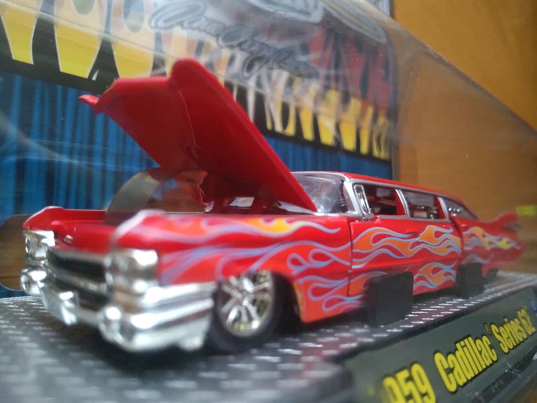 ミニカー M2machines 1959 cadillac series62 1/64