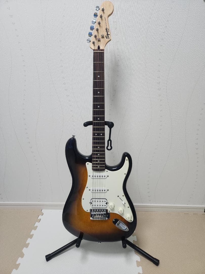 Squier ストラトキャスター サンバーストBullet ギター