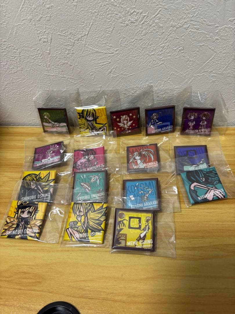 物語シリーズ　ウエダハジメ　スクエア缶バッジ　化物語