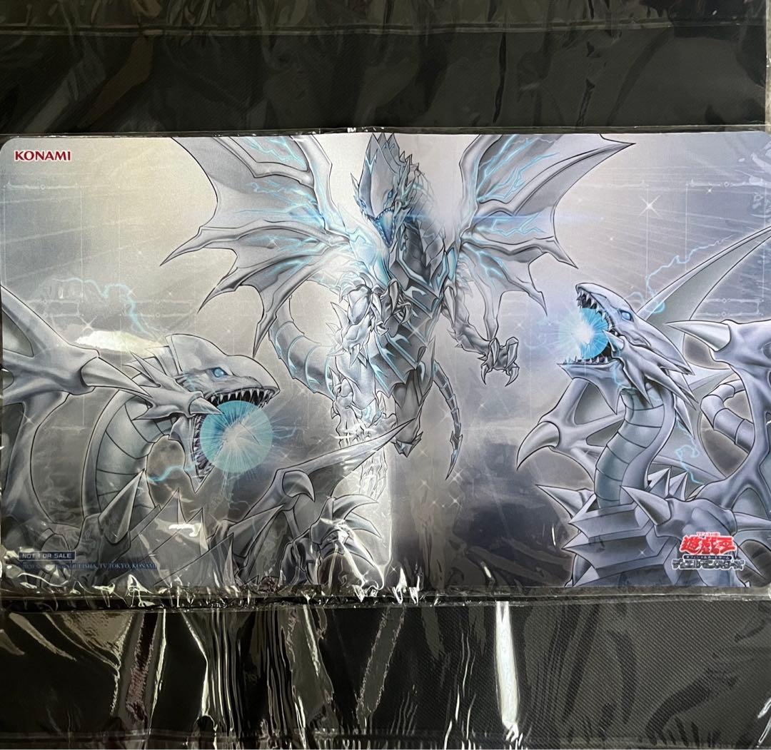 白き龍の威光プレイマット　未開封　アジア版