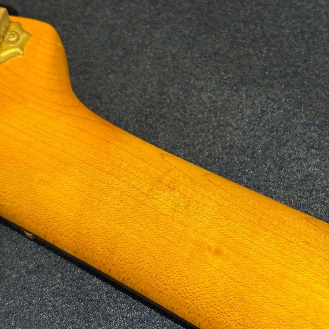 フェンダーネックとGFSボディアッセンブリ