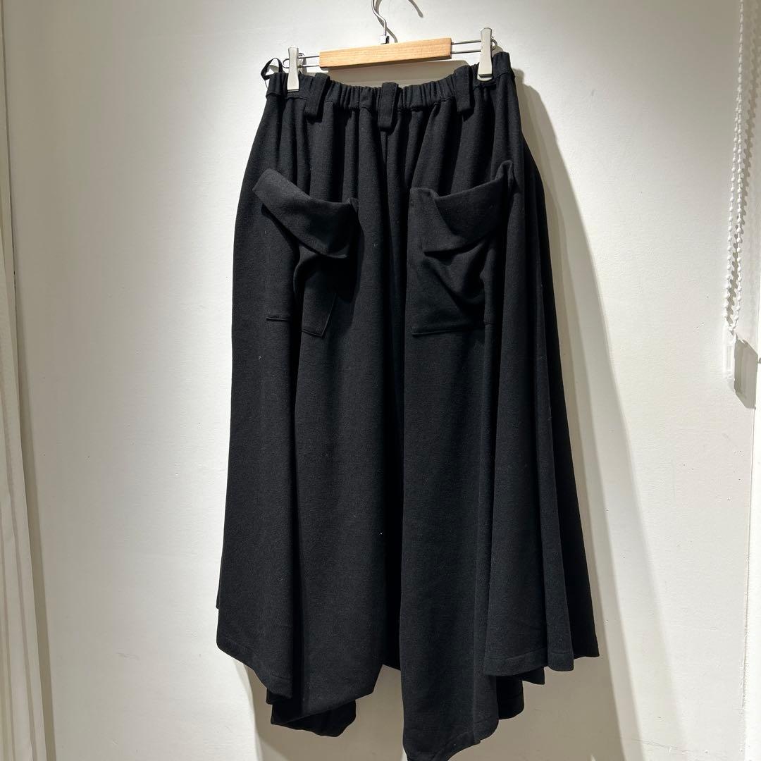 センソユニコ　萌　モユルアシンメトリー黒サルエルパンツ　ブラック　M〜L