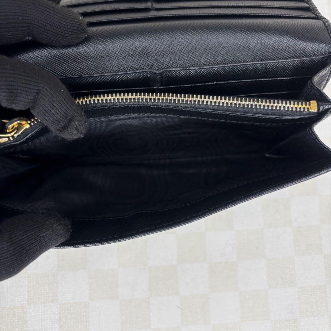 美品　PRADA プラダ　長財布　二つ折り　M55