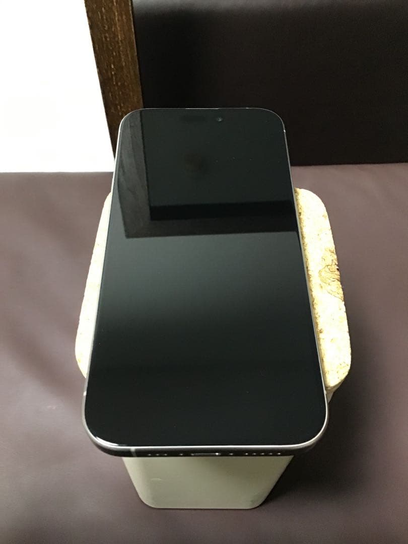 【限定値下げ】iPhone 15 Pro 256GB ナチュラルチタニウム