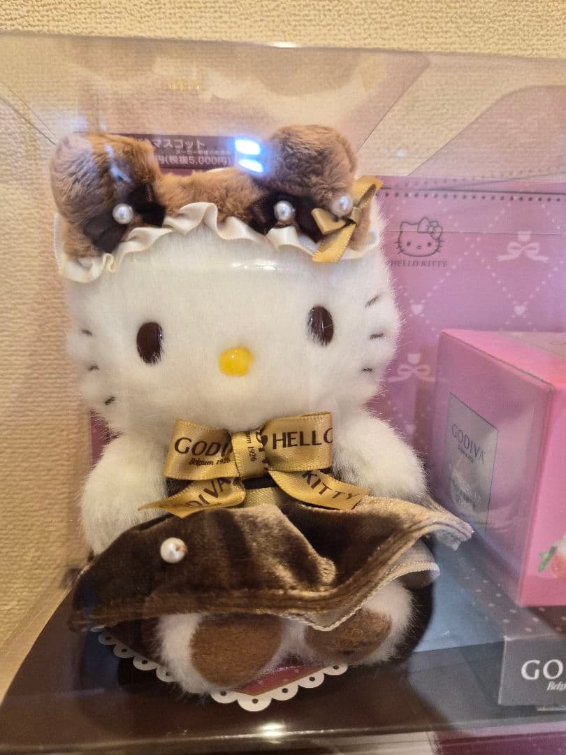 GODIVA　サンリオ　バレンタイン2026 マスコットホルダー　ぬいぐるみ
