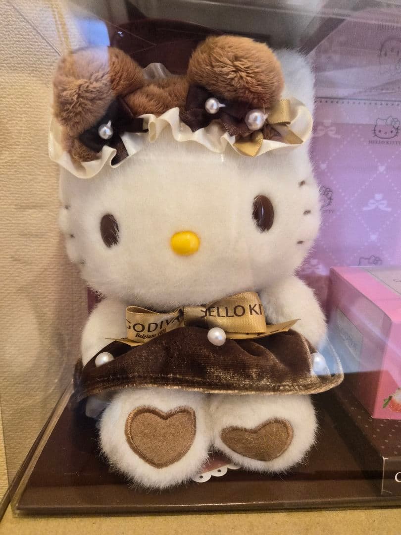 GODIVA　サンリオ　バレンタイン2026 マスコットホルダー　ぬいぐるみ