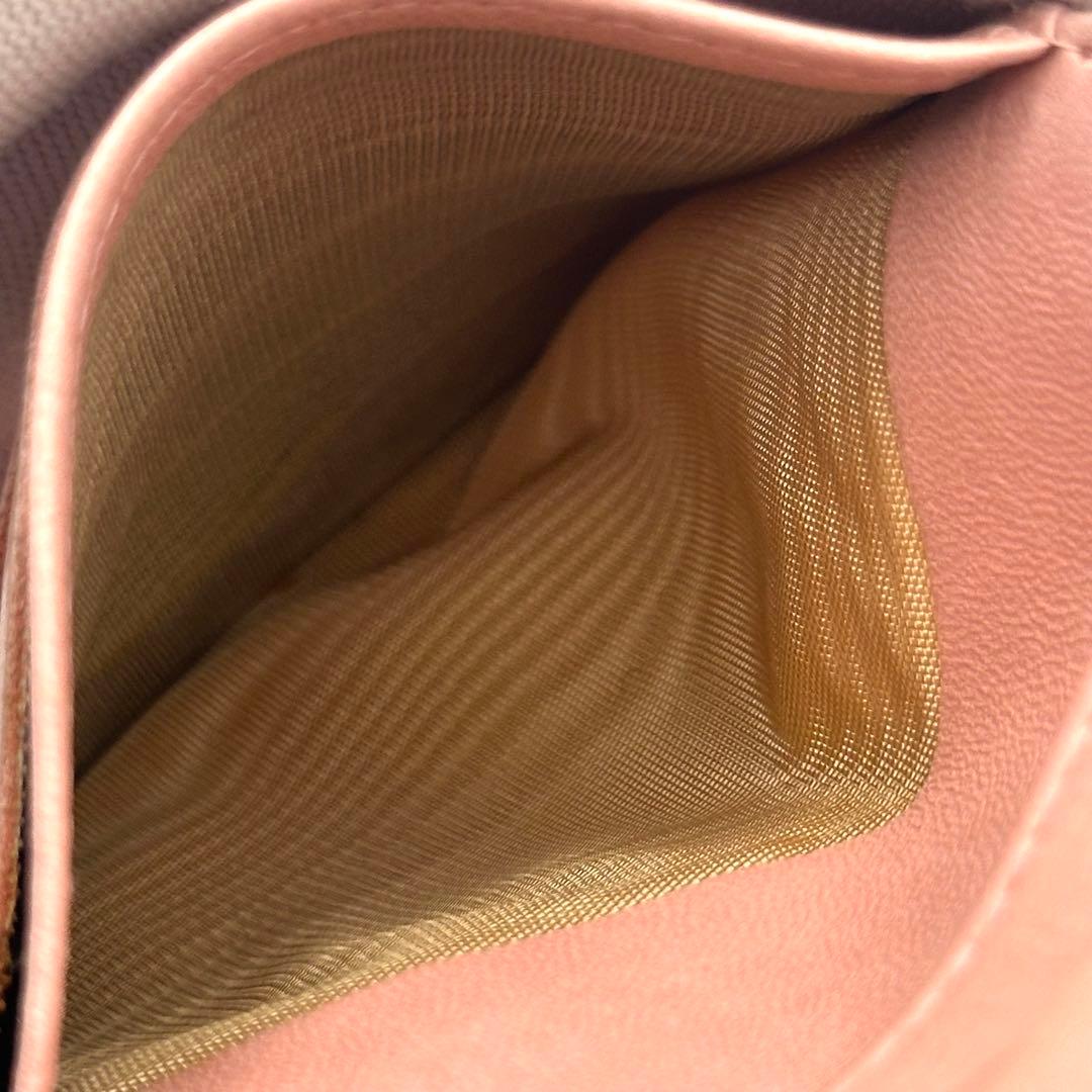 【人気モデル】CHANEL シャネル キャビアスキン 二つ折り財布 ココマーク