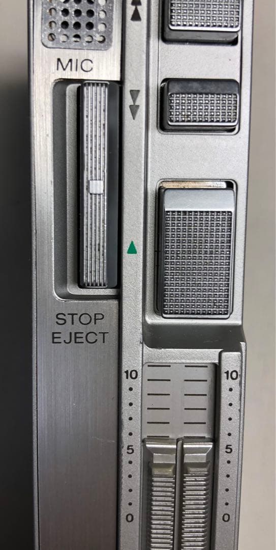 TPS-L2再生感動Guys&Dolls SONY初代カセットウォークマン良品C