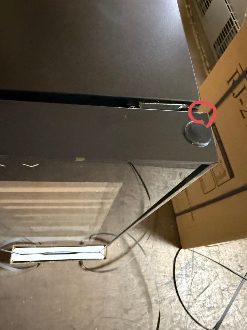 ワインセラー　訳あり品　27本入り