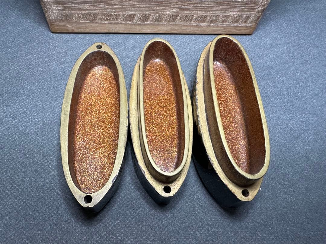 印籠　漆器　唐獅子牡丹　重箱 金色浮彫古美術品　骨董　アンティーク　彫刻 工芸品