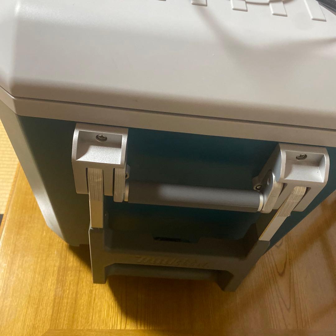 マキタ　充電式保冷温庫　CW002GZ 50L