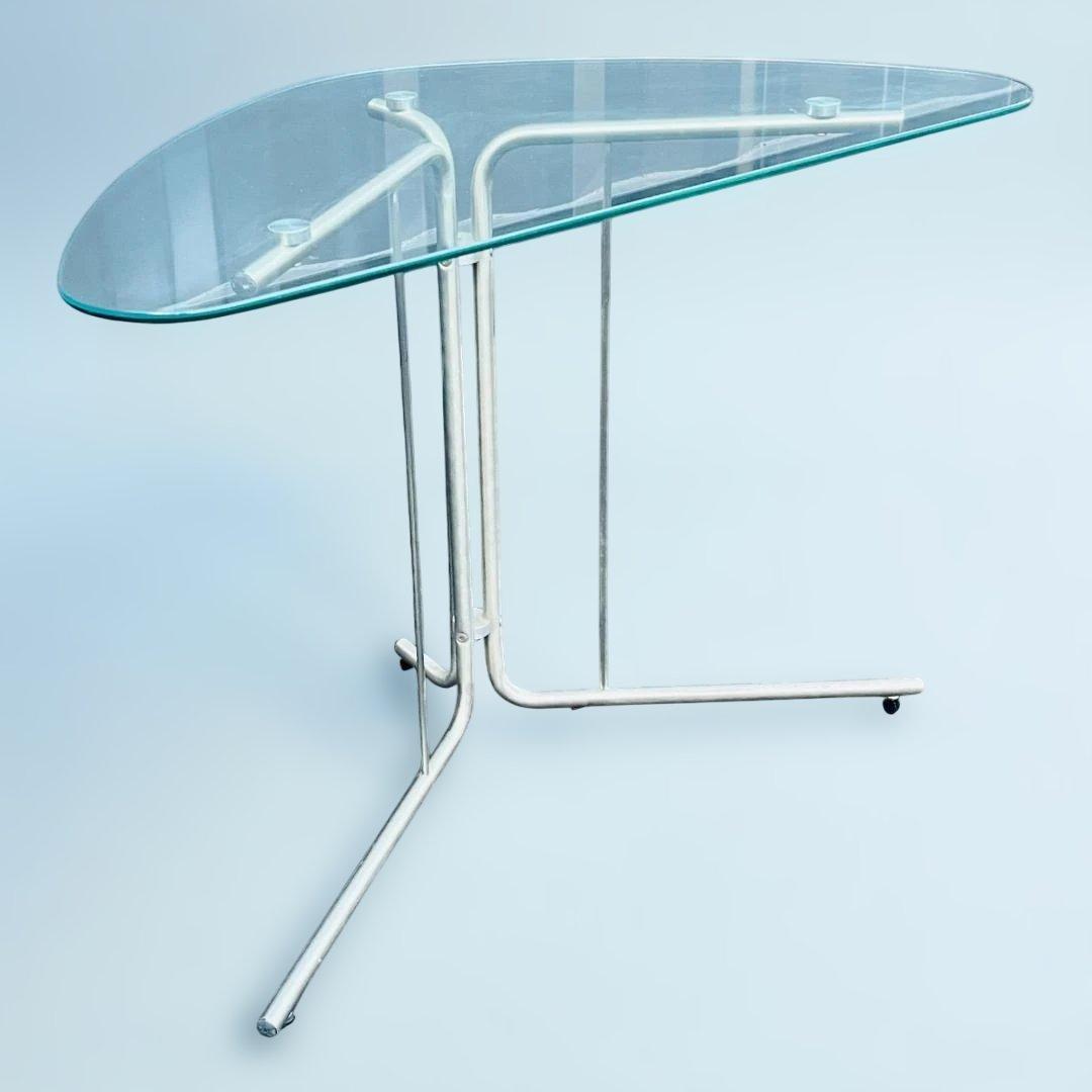 モダン三角形ガラスサイドテーブル