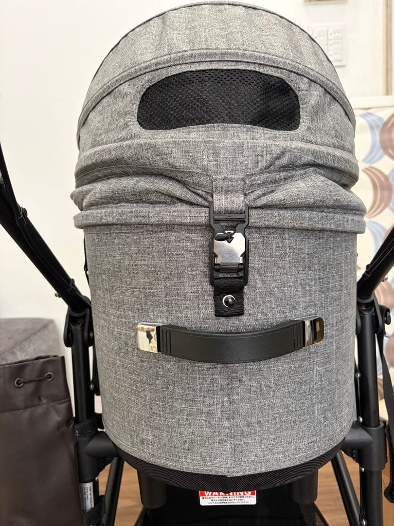 コットは試乗のみ　エアバギーDOME3 レギュラー　ペットカート　アースグレー