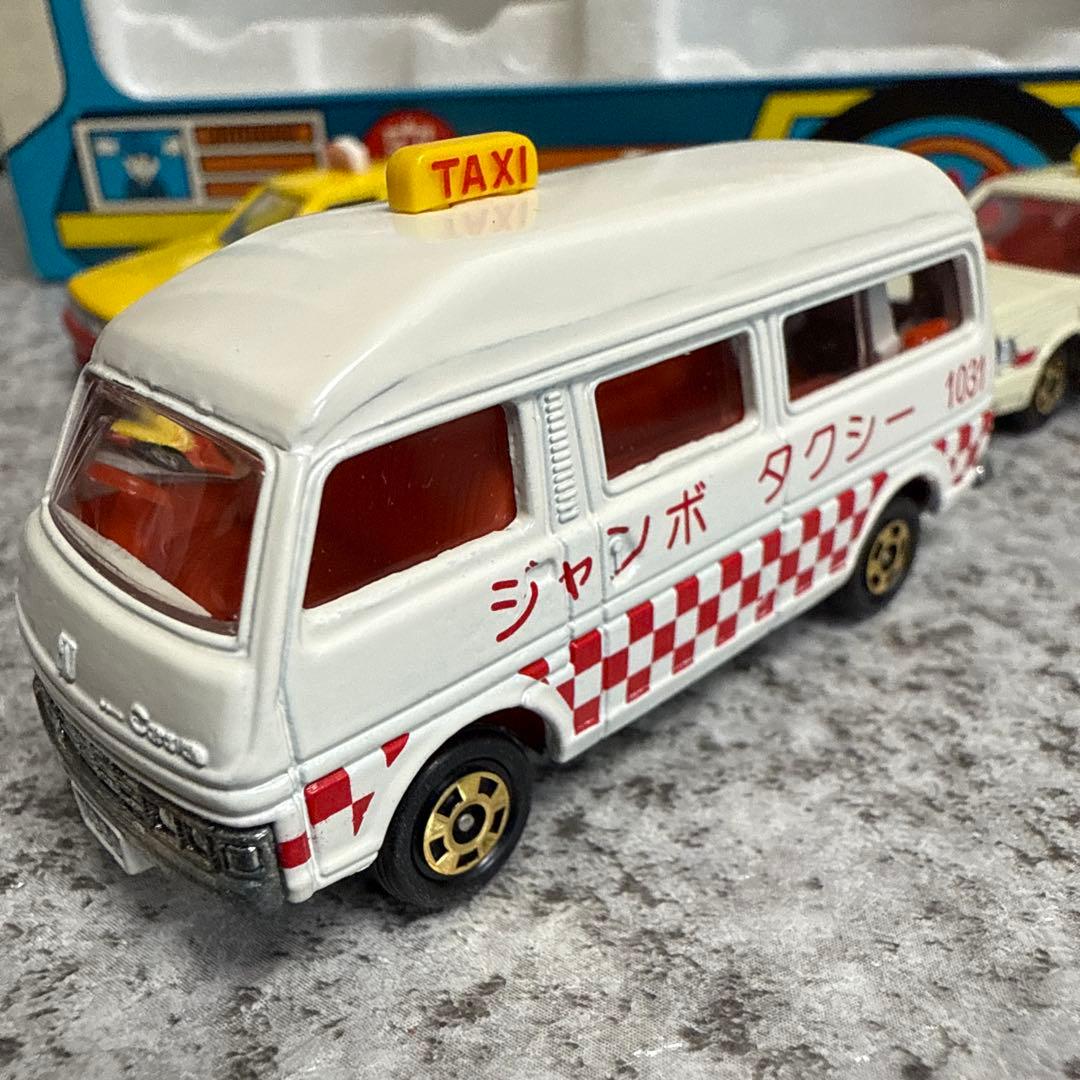 d*7様 トミカ　タクシーセット