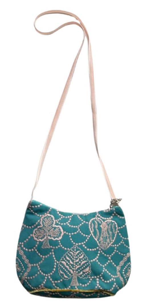 刺繍入り青ショルダーバッグ