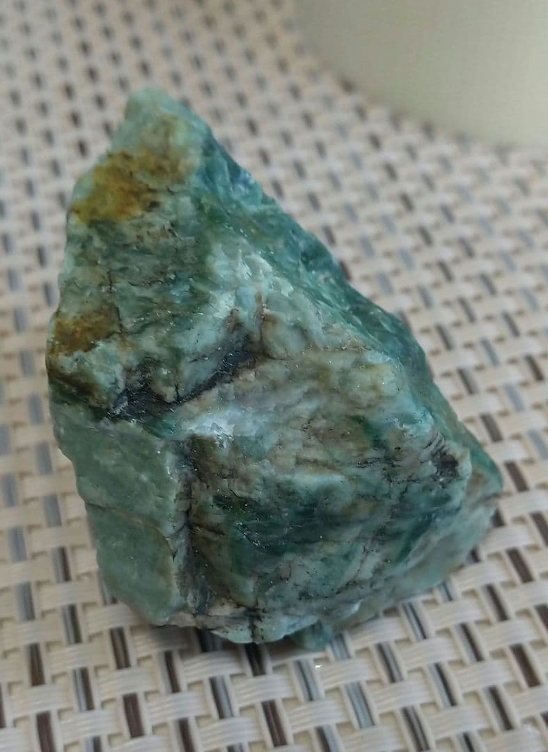 1*0様 糸魚川翡翠　土倉沢の翡翠