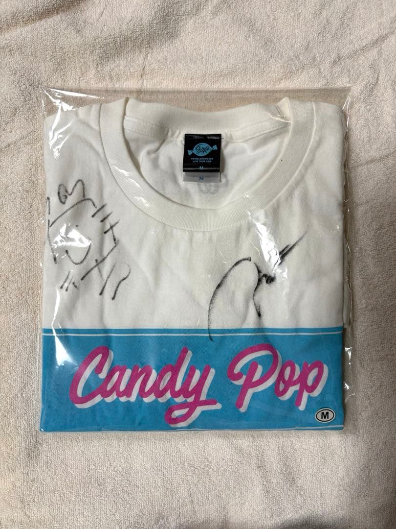TWICE メンバー全員直筆サイン入りTシャツ