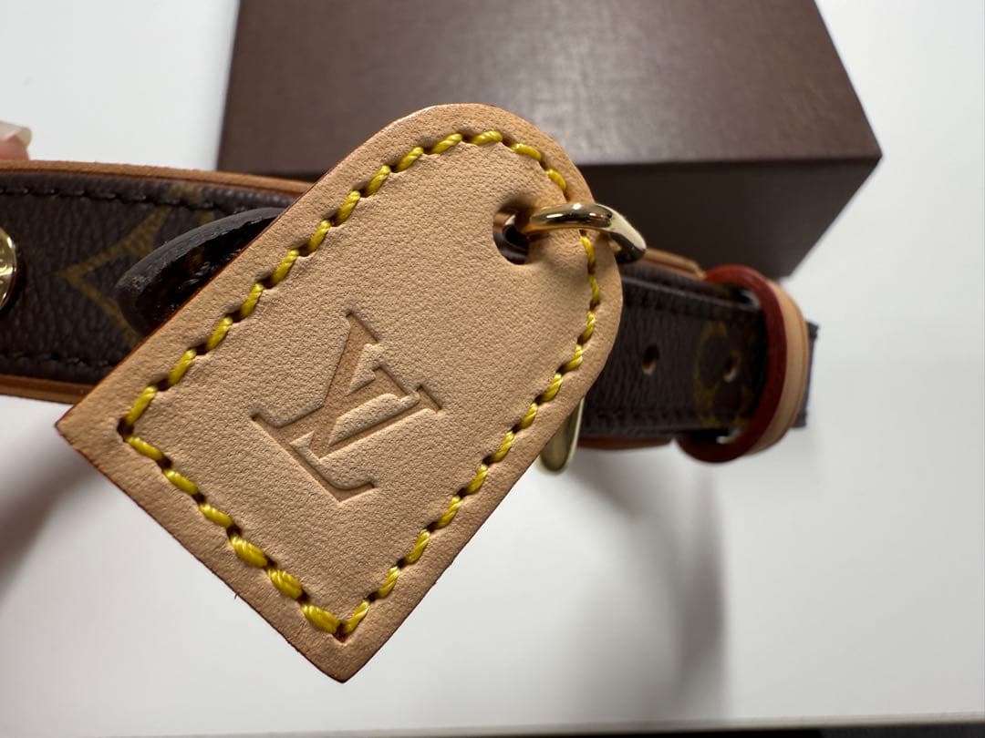 ななLouis Vuitton レザー首輪 ブラウン