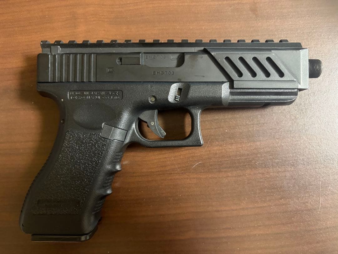 東京マルイ グロック18C 電動ハンドガン レール　マガジン付