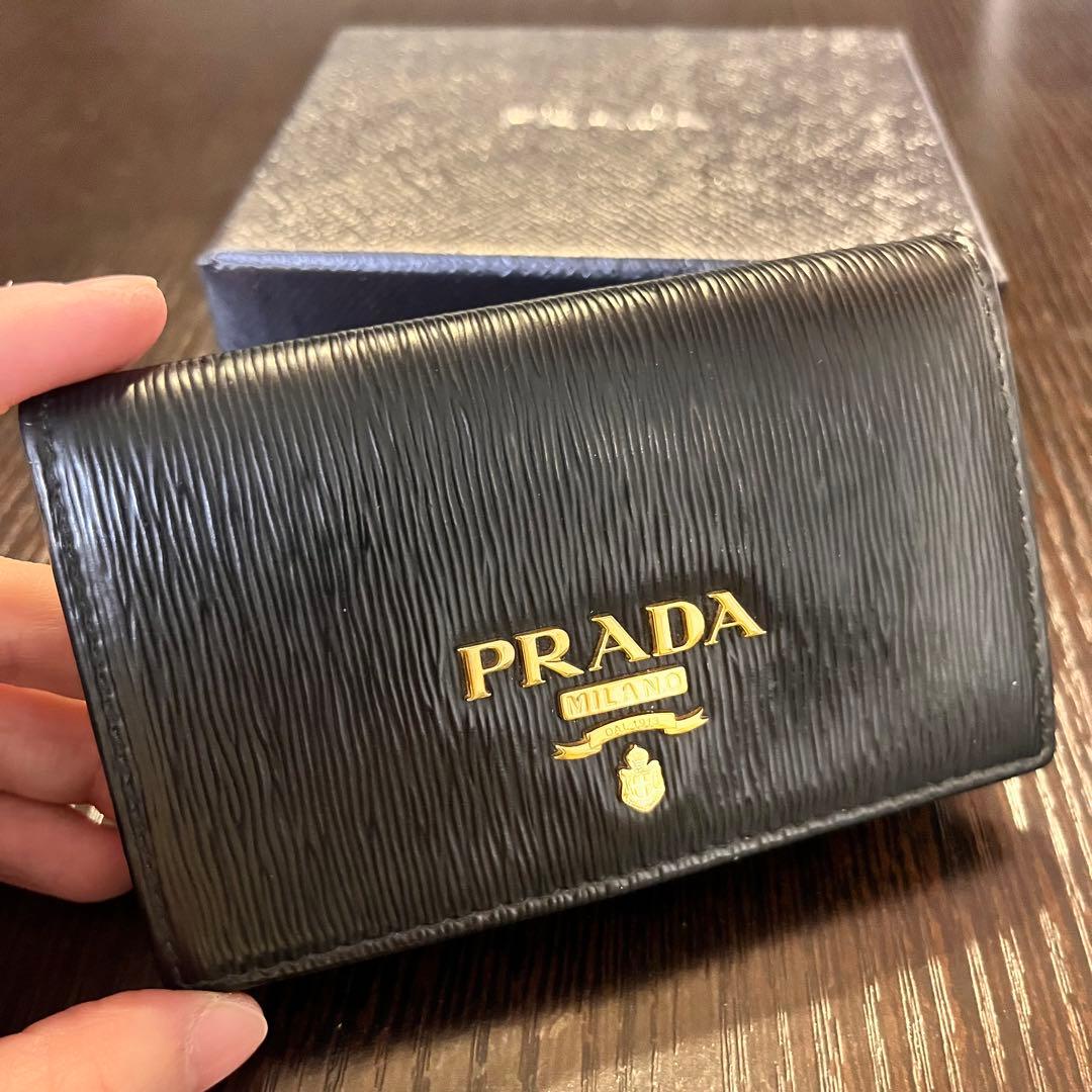 PRADA ブラック レザー カードケース