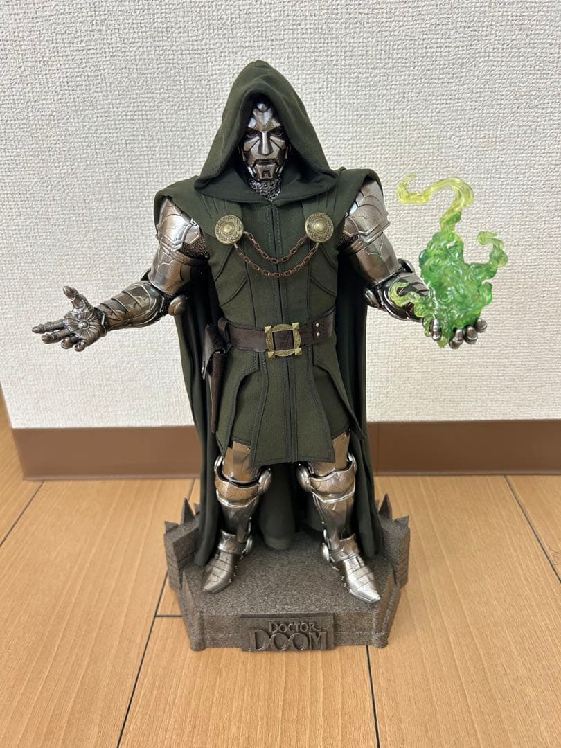 最終値下げ　ホットトイズ　ドクター・ドゥーム［ボーナスアクセサリー付き］1/6