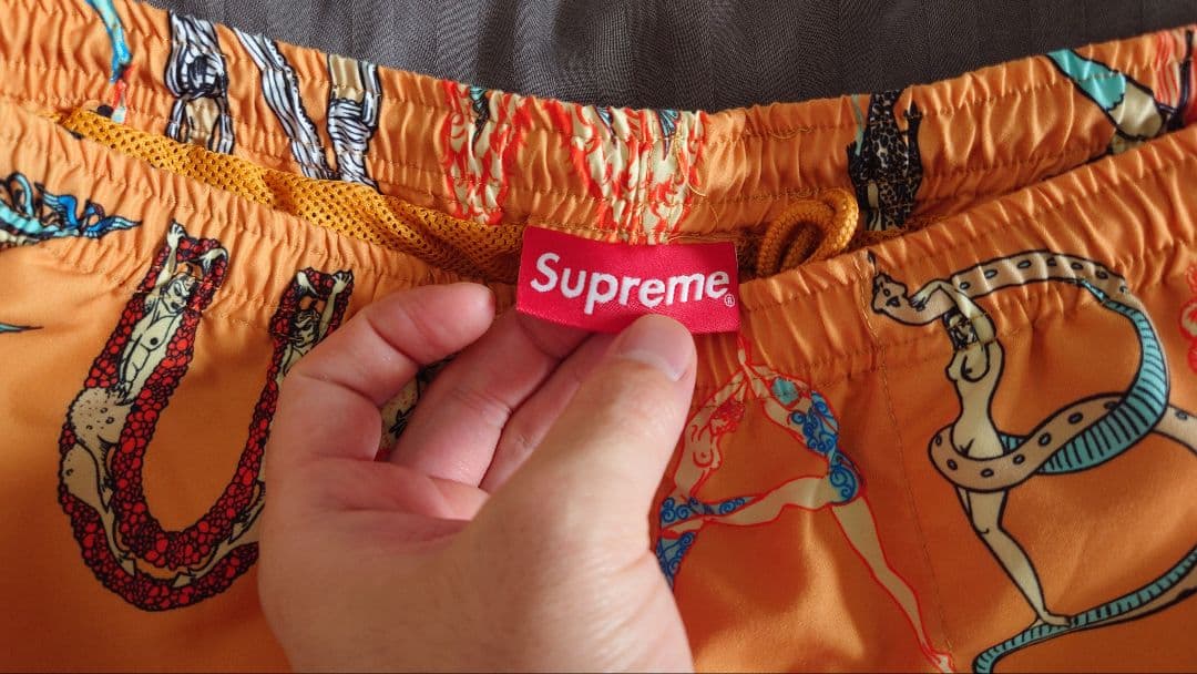 us supreme Alphabet water short　Sサイズ