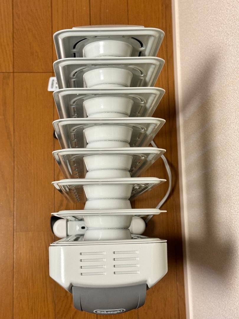 デロンギ　オイルヒーター　H770812EFSN-GY