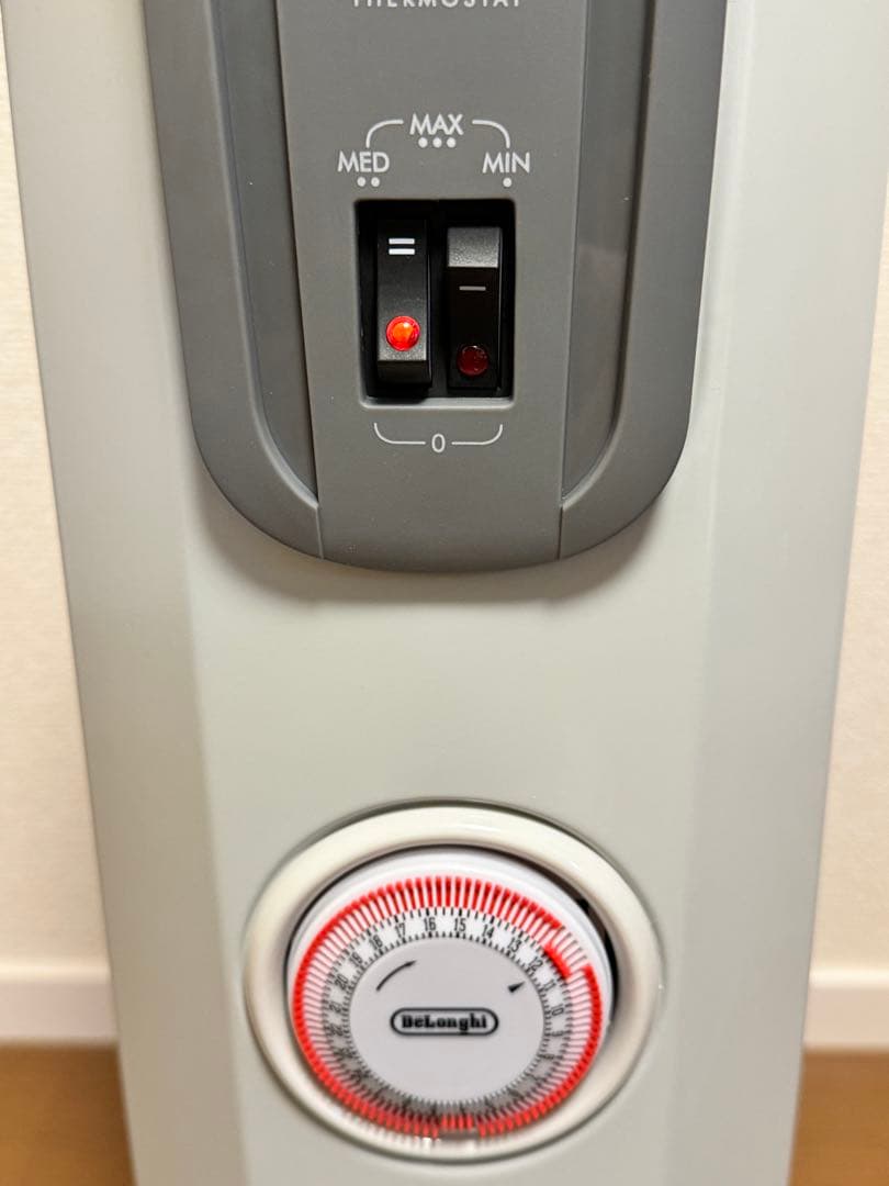 デロンギ　オイルヒーター　H770812EFSN-GY