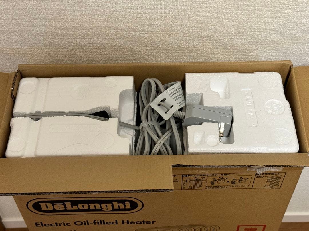 デロンギ　オイルヒーター　H770812EFSN-GY