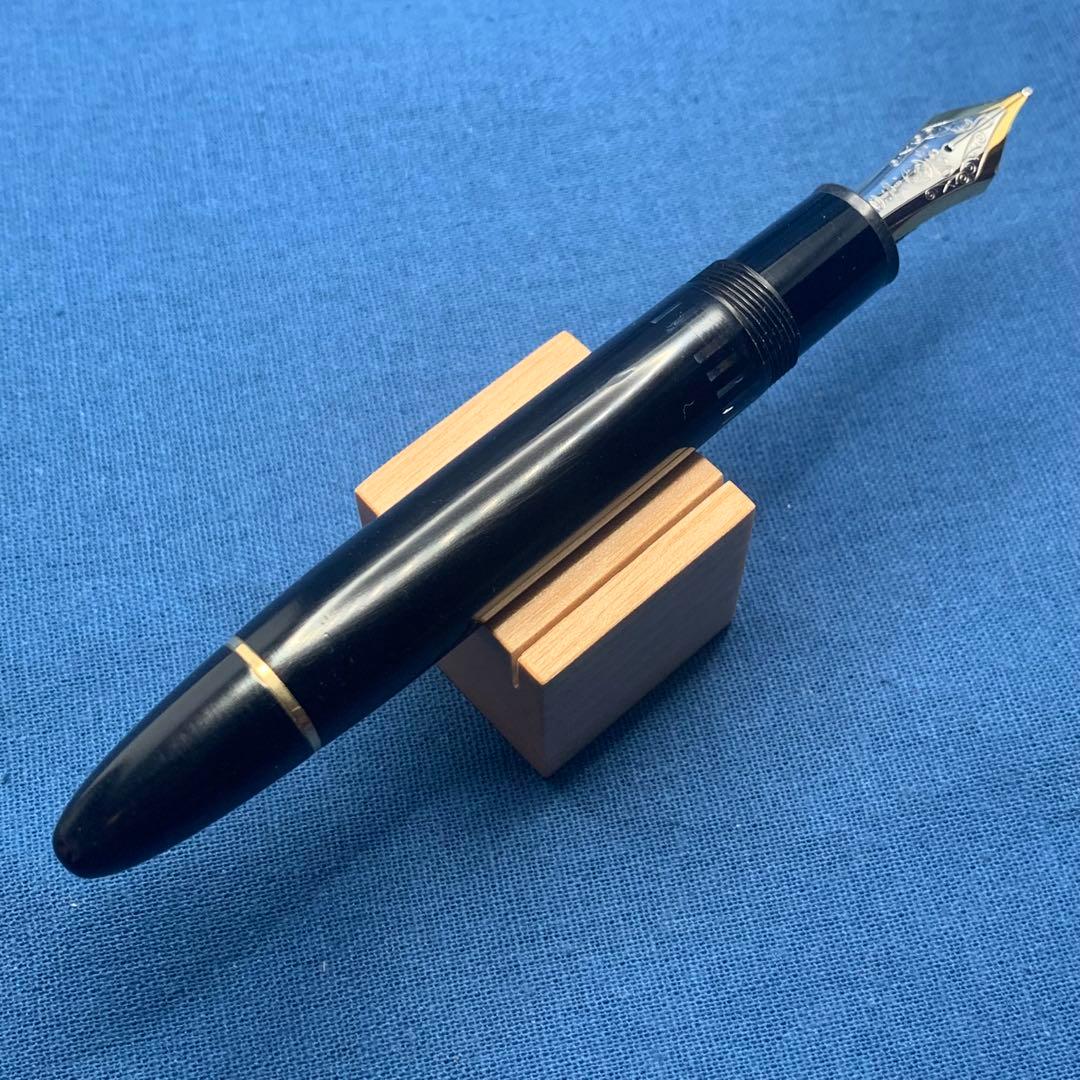 モンブラン　149 中白18K B太字 ヘミングウェイ芯　マイスターシュテュック