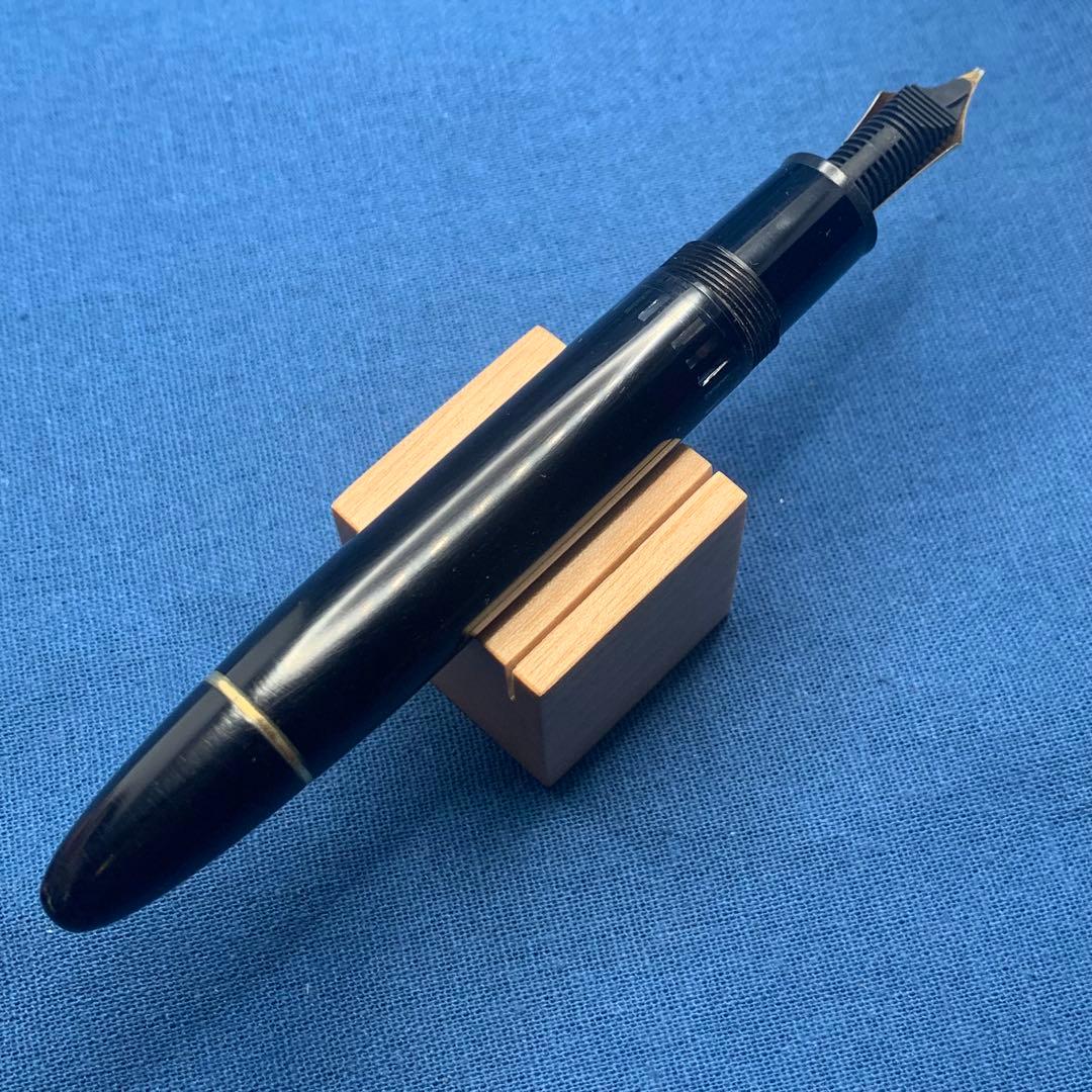 モンブラン　149 中白18K B太字 ヘミングウェイ芯　マイスターシュテュック