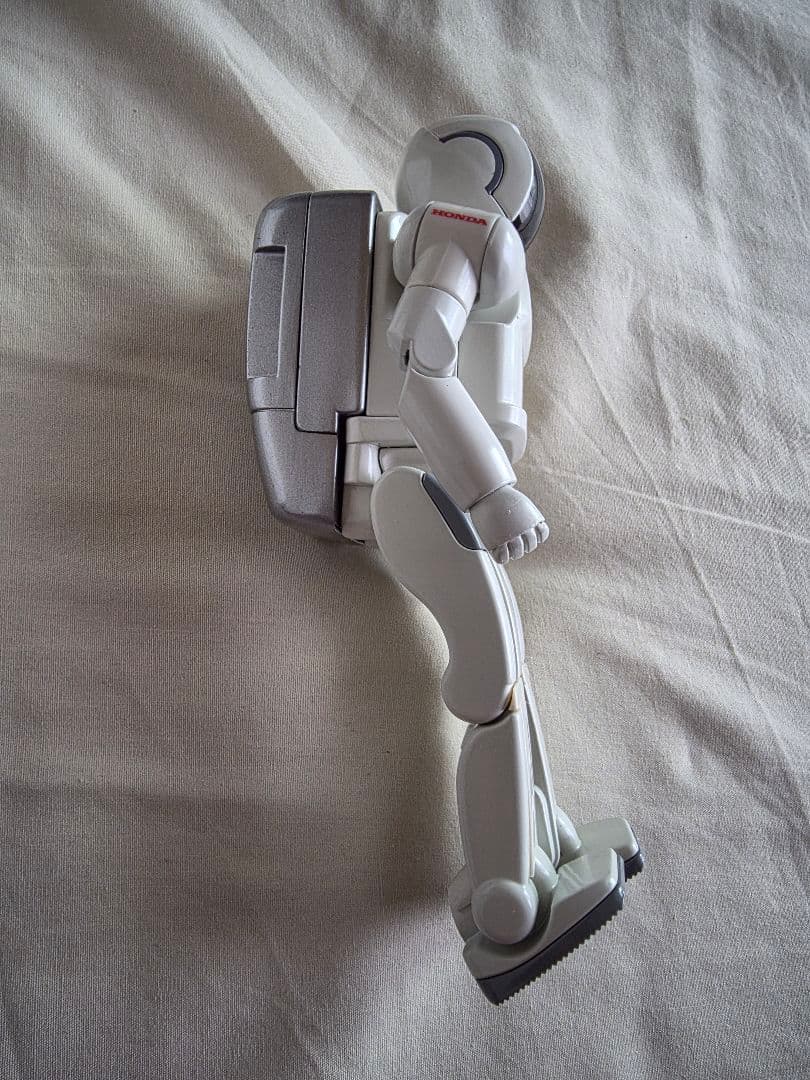 ホンダ ASIMO 超合金フィギュア 1/8スケール フィギュア