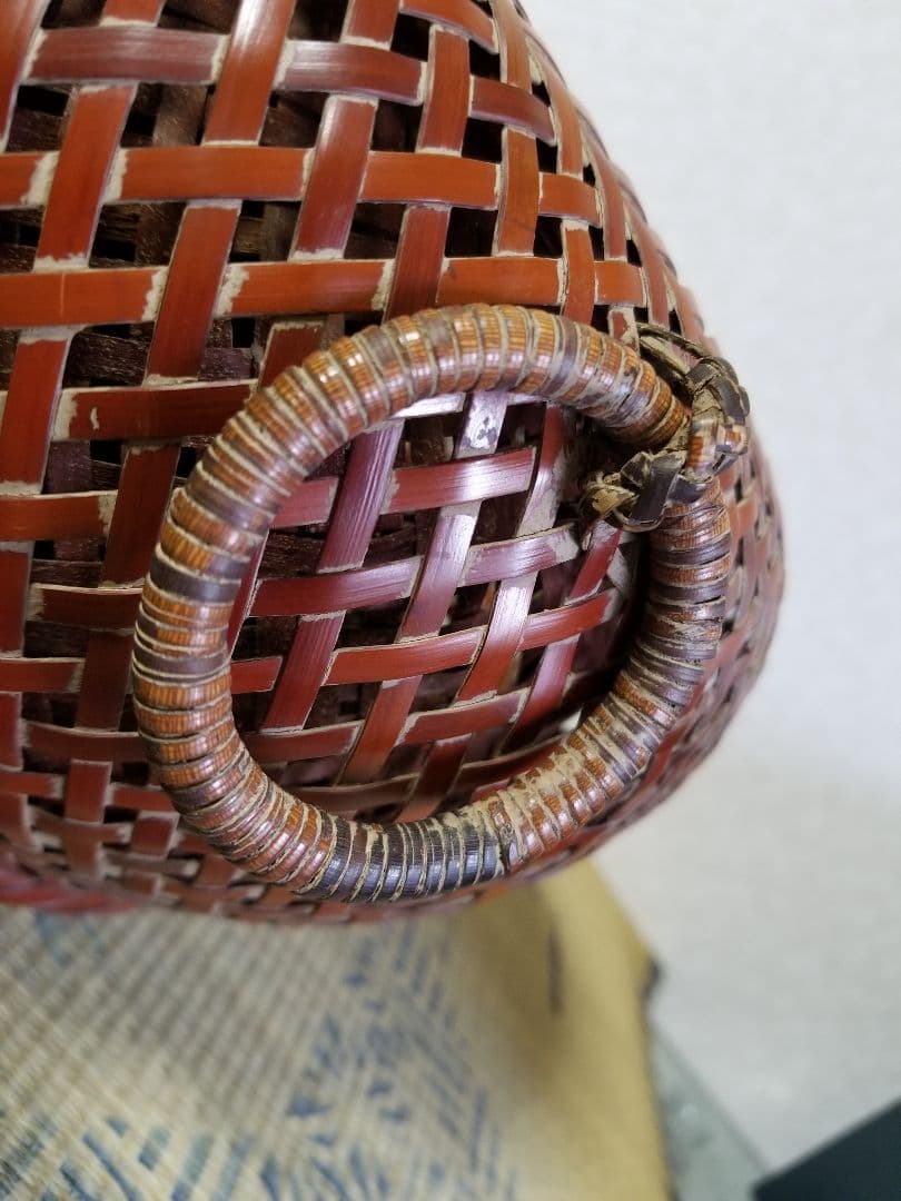 伝統　竹細工　穂英斉　作　燻竹　両耳円形取手付　花籠