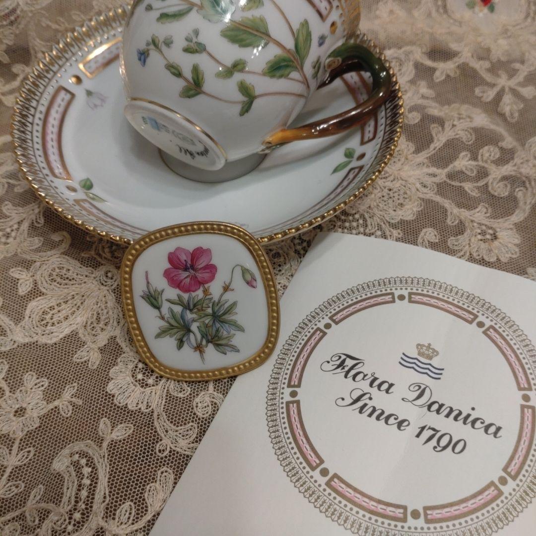 ロイヤルコペンハーゲン　フローラダニカ　ブローチ