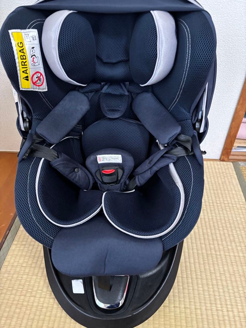 エールベベ クルット 4Sグランス 新生児 回転式 シートベルト
