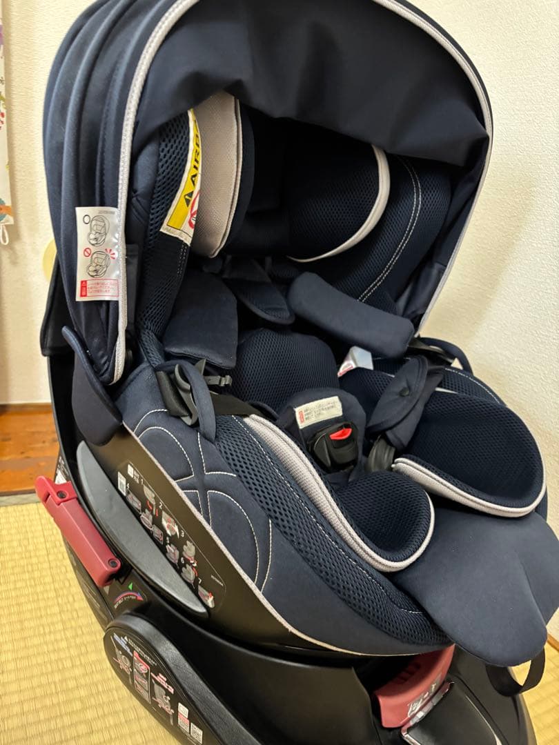 エールベベ クルット 4Sグランス 新生児 回転式 シートベルト
