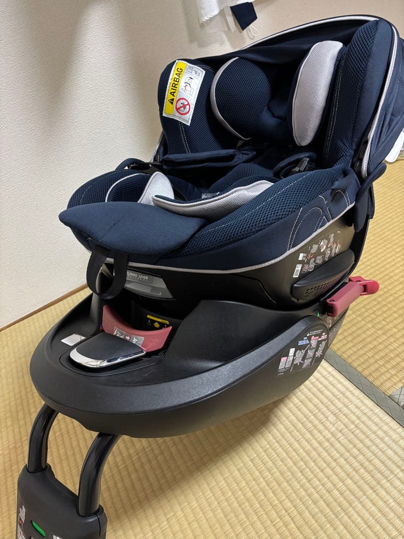エールベベ クルット 4Sグランス 新生児 回転式 シートベルト